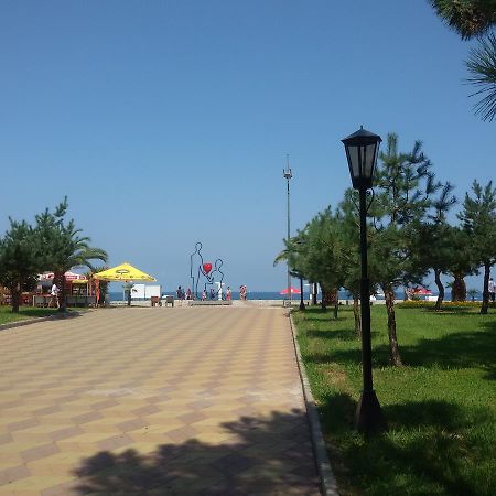 Hostel Mar Nero Batumi Exterior foto